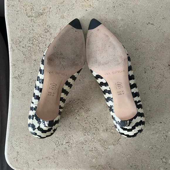 Via Spiga low kitten heel in black and white - Picture 11 of 14